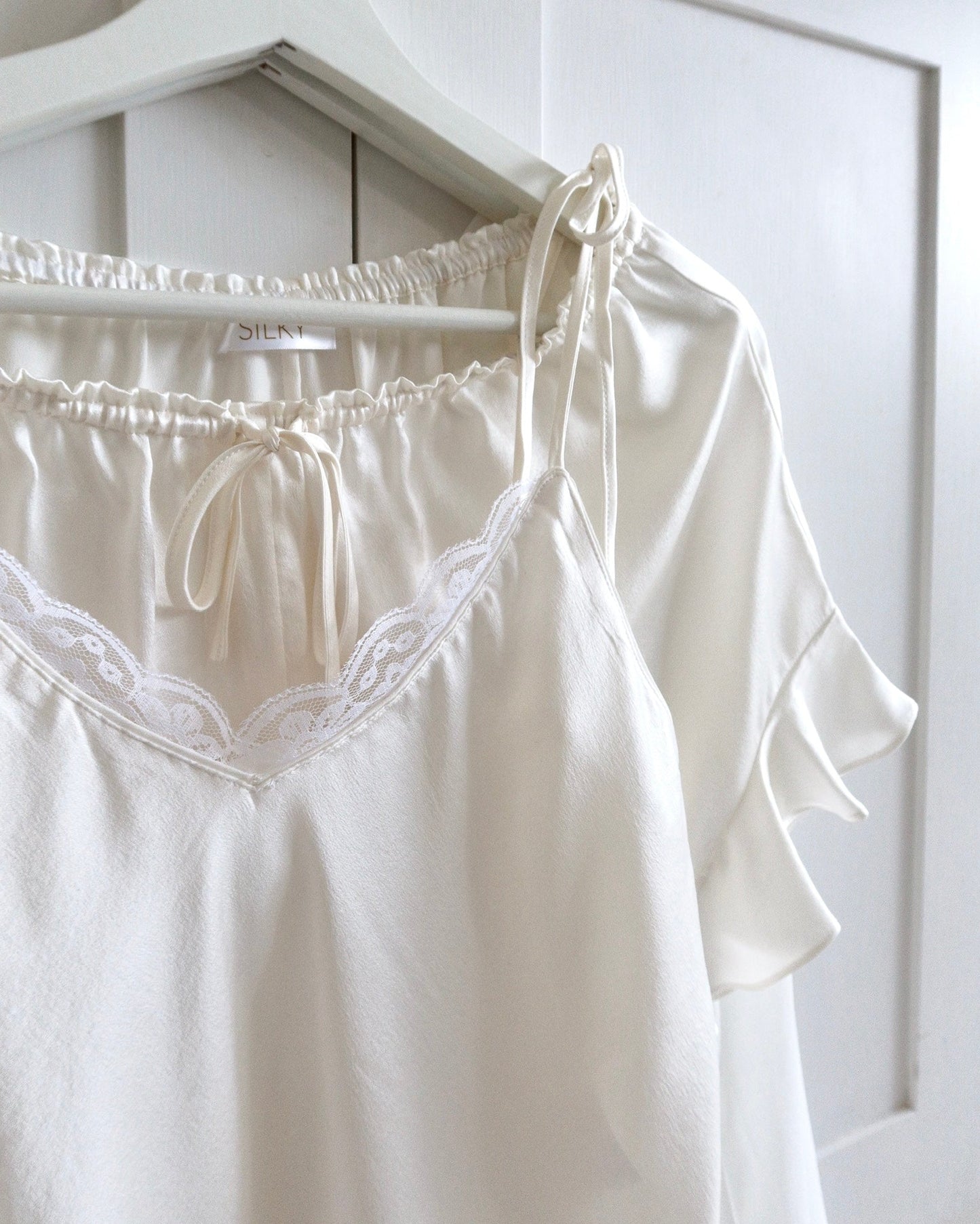 Silk bridal loungewear set with lace